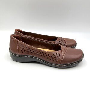 Clarks Womens Size 6 6M‎ Brown Leather Slip On Comfort Flats Loafers Shoes